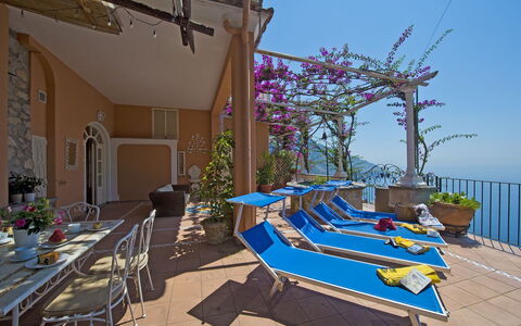 Casa Gemma: Blauw, Bloempot, Stoel, Balkon, Kamerplant, Toevlucht, Hotel, Eco Hotel, Villa, Badplaats