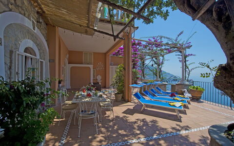 Casa Gemma: Bloempot, Balkon, Stoel, Kamerplant, Toevlucht, Hacienda, Villa, Buitenmeubels, Eco Hotel, Hotel