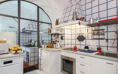 Casa Giardino: Interieur Ontwerp, Keuken, Plafond, Flooring, Countertop, Tegel, Toestel Van De Keuken, Cabinetry, Kamerplant, Ontwerp