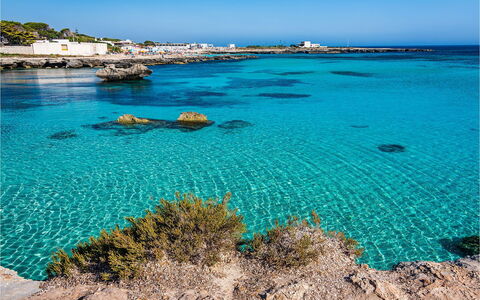 Casa Riccio: Blauw, Water, Zwemwater, Kust, Zee, Kust En Oceanic Landvormen, Strand, Zomer, Oceaan, Kust