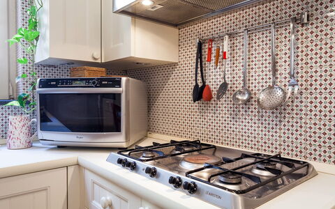Casa Rossella: Keuken, Toestel Van De Keuken, Major Appliance, Fornuis, Countertop, Gasfornuis, Fornuis, Huishoudapparatuur, Cooktop, Interieur Ontwerp