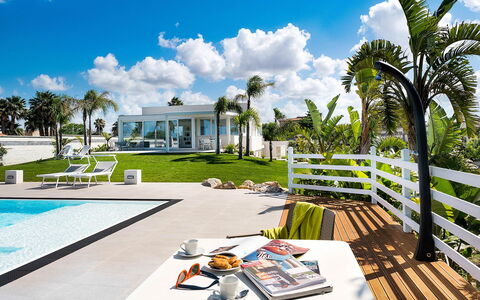 Casa Sunshine: Toevlucht, Huis, Eco Hotel, Landgoed, Schaduw, Villa, Landscaping, Tuin, Vrije Tijd