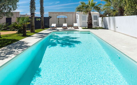Casa Tika: Blauw, Zwembad, Water, Toevlucht, Samengesteld Materiaal, Eco Hotel, Vrije Tijd, Schaduw, Hotel