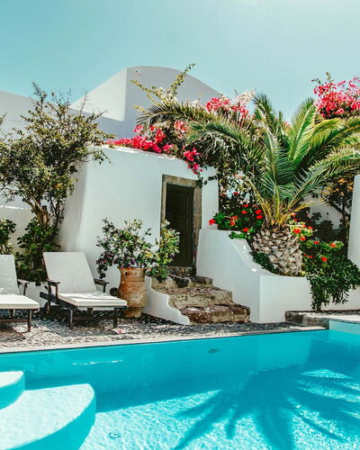 Mansion Sophia: Zwembad, Toevlucht, Eco Hotel, Hotel, Villa, Hacienda, Buitenmeubels, Ligstoel, Kamerplant, Bloempot