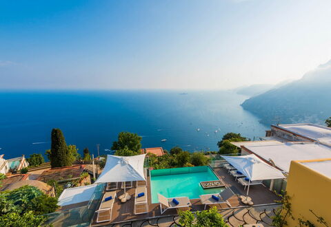 Villa Amanda: Zwembad, Toevlucht, Kust En Oceanic Landvormen, Zee, Kust, Vogelperspectief, Luchtfotografie, Eco Hotel, Oceaan