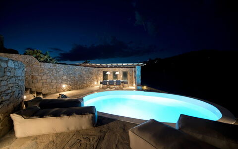 Villa Amon: Zwembad, Blauw, Toevlucht, Samengesteld Materiaal, Thermae, Buitenmeubels, Eco Hotel, Hotel, Jacuzzi