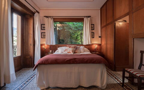 Villa Camilla: Meubilair, Bed, Interieur Ontwerp, Slaapkamer, Hout, Laken, Bedding, Verdieping, Flooring, Kamer