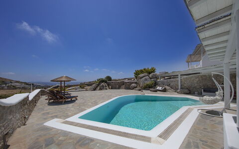 Villa Cassandra: Zwembad, Schaduw, Toevlucht, Landgoed, Villa, Buitenmeubels, Eco Hotel, Hotel, Badplaats