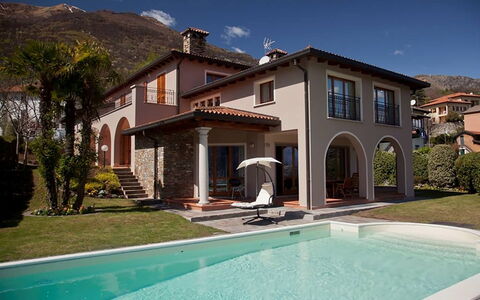 Villa Cremia: Huis, Huis, Woongebied, Architectuur, Deur, Dak, Balkon, Landgoed, Hacienda, Villa