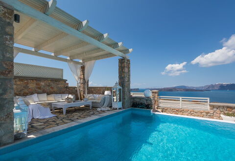 Villa Crystal: Blauw, Zwembad, Toevlucht, Kust En Oceanic Landvormen, Zee, Kust, Eco Hotel, Buitenmeubels, Hotel, Badplaats
