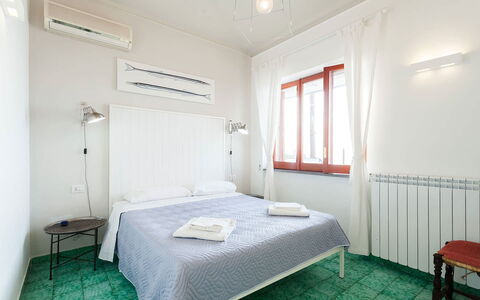 Villa Davide: Interieur Ontwerp, Verdieping, Flooring, Appartement, Huis, Kamer, Slaapkamer, Bed, Plafond, Linens