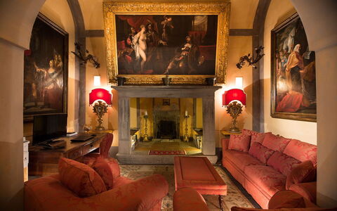 Palazzo Santa Croce: Meubilair, Interieur Ontwerp, Flooring, Plafond, Verlichting, Verdieping, Fotolijst, Lichte Inrichting, Kamer, Woonkamer
