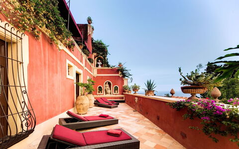 Palazzo Santa Croce: Stoel, Kamerplant, Bloempot, Hacienda, Villa, Tapijt, Woonkamer, Hotel