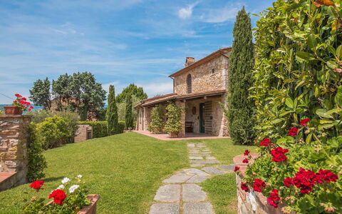 Villa del Colle: Struik, Huis, Tuin, Land Lot, Huis, Verblijf, Landgoed, Boerderij, Landscaping