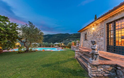 Villa del Colle: Zwembad, Landgoed, Toevlucht, Eco Hotel, Hacienda, Boerderij, Schemer, Villa, Nacht, Thermae