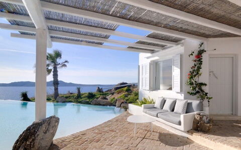 Villa Delos: Huis, Toevlucht, Zwembad, Villa, Eco Hotel, Schaduw, Landgoed, Stoel, Plafond, Buitenmeubels