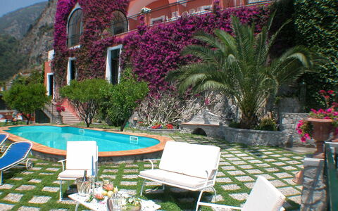 Villa Elyseum: Zwembad, Zomer, Buitenmeubels, Toevlucht, Bergketen, Hacienda, Eco Hotel, Stoel, Badplaats, Balkon