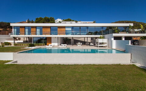 Villa Emily: Zwembad, Toevlucht, Landgoed, Villa, Eco Hotel, Herenhuis, Schaduw, Balkon, Ontwerp, Hotel