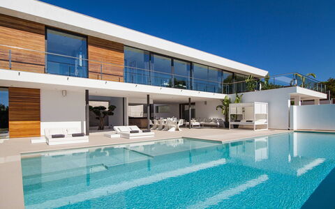 Villa Emily: Zwembad, Toevlucht, Eco Hotel, Buitenmeubels, Villa, Landgoed, Schaduw, Hotel, Stoel, Herenhuis