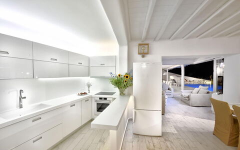 Villa Fabulous: Interieur Ontwerp, Flooring, Verdieping, Meubilair, Plafond, Keuken, Huis, Appartement, Countertop, Verlichting