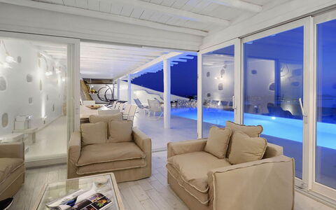 Villa Fabulous: Meubilair, Interieur Ontwerp, Verdieping, Toevlucht, Appartement, Stoel, Plafond, Hotel, Zwembad, Eco Hotel