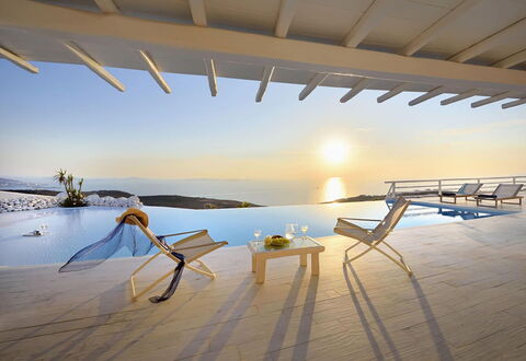 Villa Fabulous: Meubilair, Stoel, Toevlucht, Buitenmeubels, Zee, Eco Hotel, Schaduw, Hotel, Zwembad, Villa