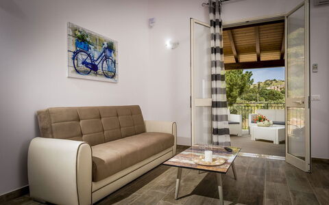 Villa Gea: Meubilair, Interieur Ontwerp, Flooring, Verdieping, Kamer, Appartement, Bankstel, Huis, Woonkamer, Plafond