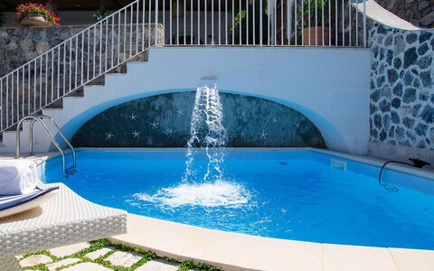 Villa Il Sogno di Praiano: Blauw, Zwembad, Water, Toevlucht, Vrije Tijd, Samengesteld Materiaal, Buitenmeubels, Eco Hotel, Schaduw, Waterpartij