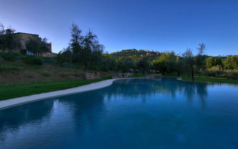 Villa Incanto: Blauw, Water, Natuur, Landschap, Zwembad, Reflectie, Reservoir, Vijver, Landscaping, Waterpartij