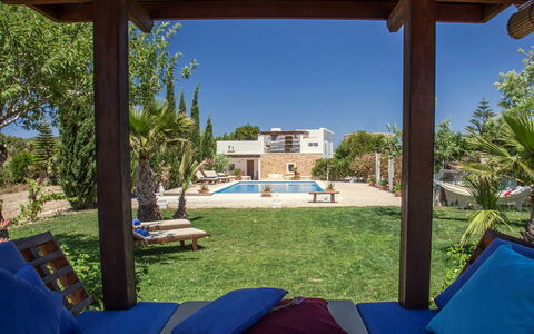 Villa Jardin: Zwembad, Toevlucht, Meubilair, Buitenmeubels, Stoel, Paraplu, Eco Hotel, Landgoed, Schaduw, Hacienda