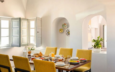 Villa Jasmine: Meubilair, Interieur Ontwerp, Tafel, Stoel, Eetkamer, Keuken En Eettafel, Plafond, Huis, Verlichting, Tableware