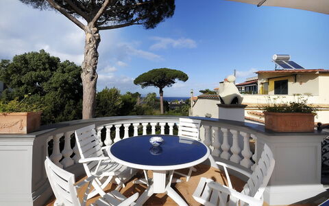 Villa Marion: Huis, Balkon, Landgoed, Veranda, Baluster, Herenhuis, Villa, Hacienda, Hotel, Outdoor Structuur