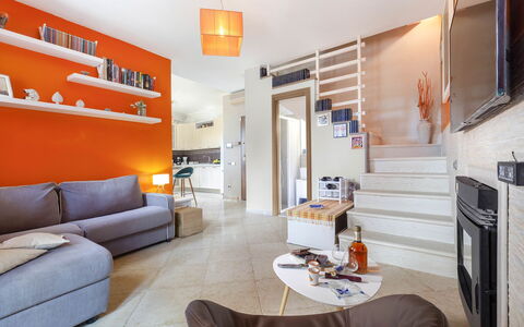 Villa Mouna: Interieur Ontwerp, Meubilair, Flooring, Muur, Verdieping, Hout, Bankstel, Kamer, Woonkamer, Plafond