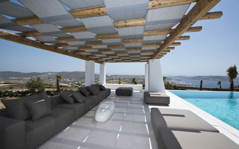 Villa Opallia: Interieur Ontwerp, Verdieping, Woonkamer, Flooring, Meubilair, Appartement, Bankstel, Stoel, Schaduw