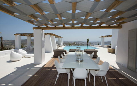 Villa Opallia: Interieur Ontwerp, Flooring, Verdieping, Meubilair, Plafond, Stoel, Appartement, Schaduw, Woonkamer, Villa