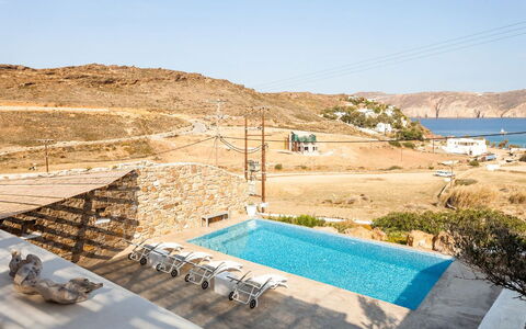 Villa Paradeisos: Zwembad, Toevlucht, Hotel, Villa