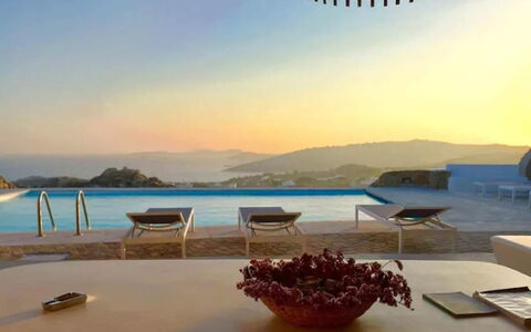 Villa Pirgi: Blauw, Zwembad, Toevlucht, Kust En Oceanic Landvormen, Zee, Stoel, Kust, Eco Hotel, Oceaan, Hotel