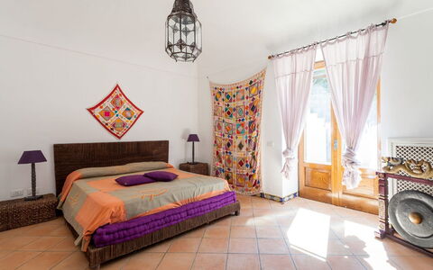 Villa Polluce: Meubilair, Interieur Ontwerp, Verdieping, Flooring, Bed, Slaapkamer, Hout, Kamer, Bedding, Laken