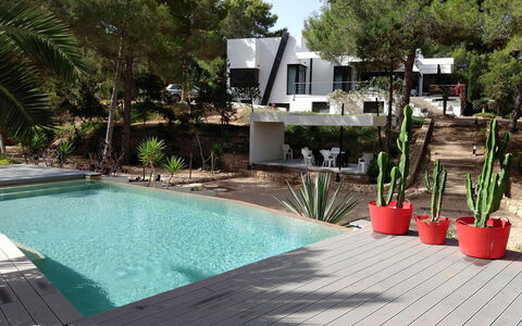 Villa Roja: Zwembad, Toevlucht, Buitenmeubels, Schaduw, Eco Hotel, Ligstoel, Landscaping, Backyard, Tuin