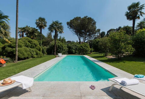 Villa Romantica: Zwembad, Toevlucht, Vrije Tijd, Schaduw, Tuin, Landscaping, Buitenmeubels, Eco Hotel, Waterpartij