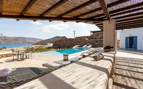 Villa Smaràgdi: Zwembad, Toevlucht, Eco Hotel, Kust, Schaduw, Badplaats, Stoel, Baai, Hotel, Villa