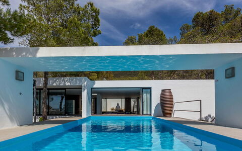 Villa Tomsk: Blauw, Zwembad, Toevlucht, Samengesteld Materiaal, Schaduw, Eco Hotel, Hotel, Beton, Villa, Landgoed