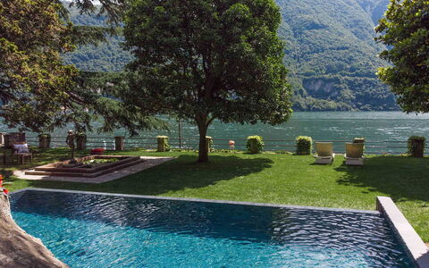 Villa Traversi: Water, Berg, Zwembad, Bergketen, Meer, Vrije Tijd, Vallei, Reservoir, Alpen, Loch