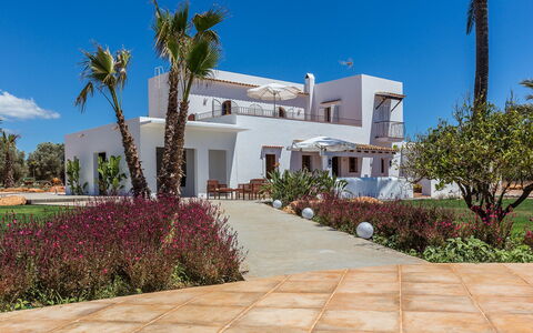 Villa Violet: Lucht, Woongebied, Huis, Land Lot, Landgoed, Landscaping, Schaduw, Villa, Hacienda