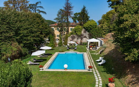 Villa Vorno: Zwembad, Woongebied, Thermae, Toevlucht, Landgoed, Buitenmeubels, Villa, Hacienda, Vrije Tijd, Tuin