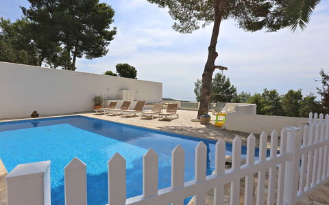 Villa Zenith: Zwembad, Schaduw, Landgoed, Beton, Landscaping, Villa, Toevlucht, Hotel