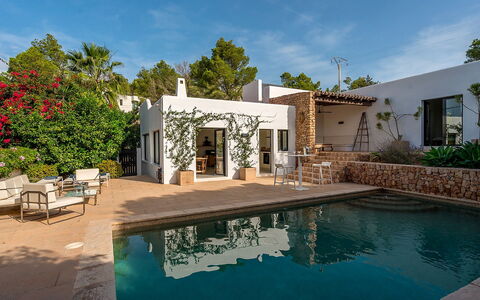 Can Blanca: Zwembad, Landgoed, Schaduw, Tuin, Landscaping, Toevlucht, Eco Hotel, Backyard, Hacienda, Villa
