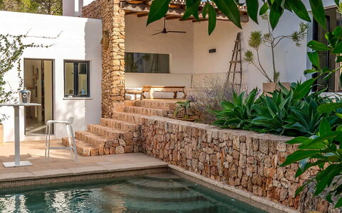 Can Blanca: Muur,  Felsen\, Stenen Muur, Tuin, Flagstone, Schaduw, Steen, Landscaping, Backyard