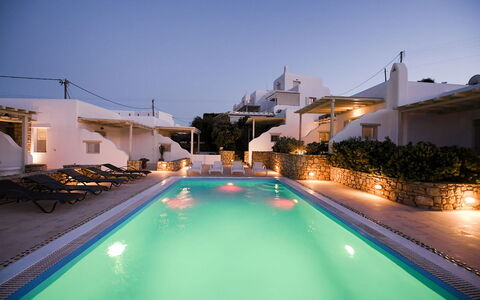 Marvi House: Hotel, Toevlucht, Zwembad, Boutique Hotel