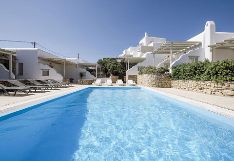 Marvi House: Hotel, Zwembad, Toevlucht